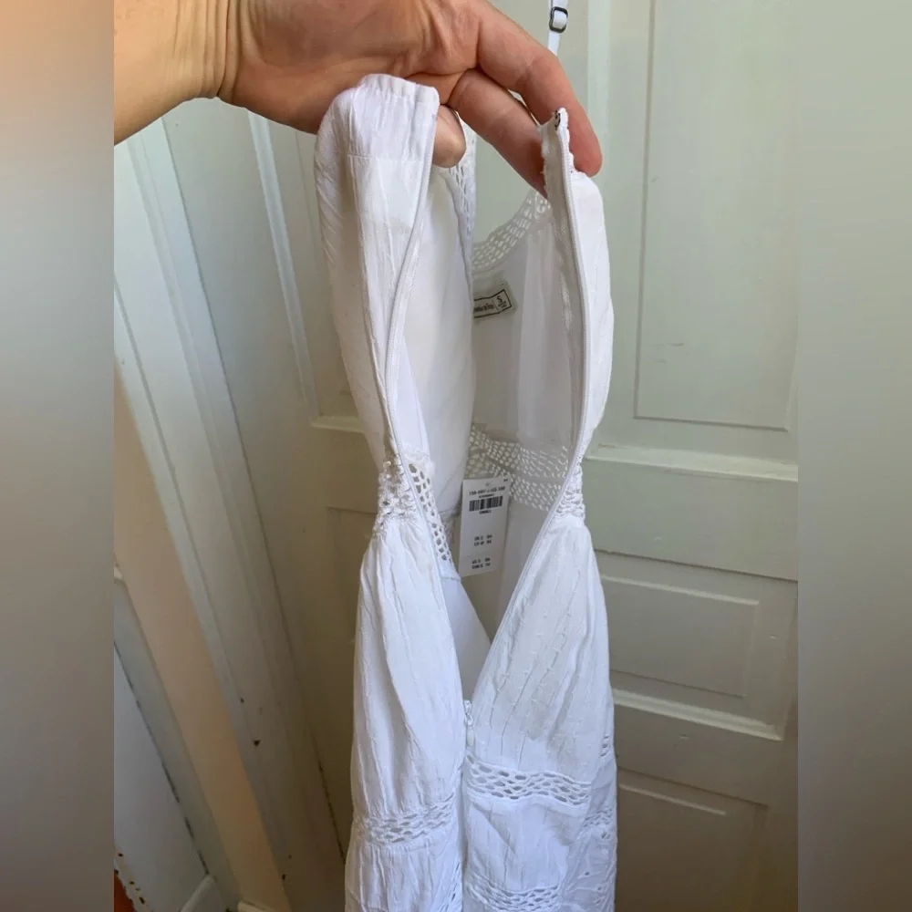NWT Abercrombie & Fitch White Eyelet Mini Dress Small - Picture 8 of 8